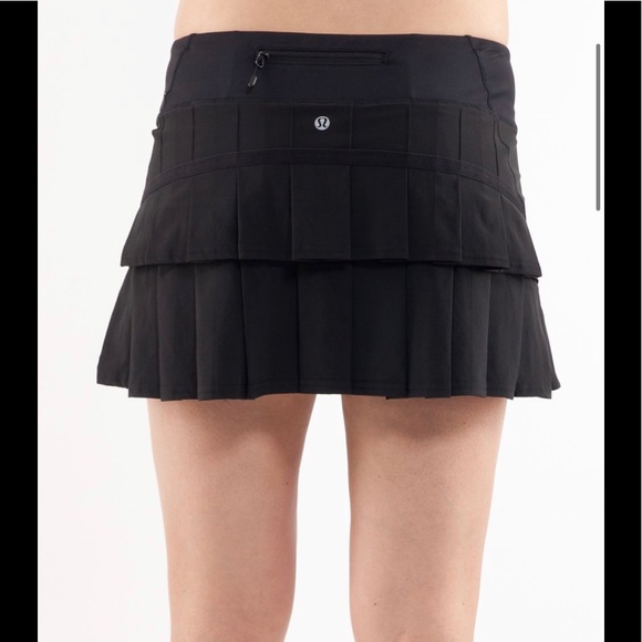 black lululemon skirt size 4